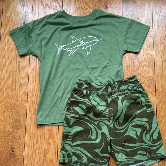 GAP Other - Boys Gap Shark PJ set 6